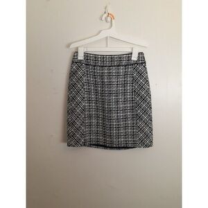 Classic Black and White Plaid Skirt
